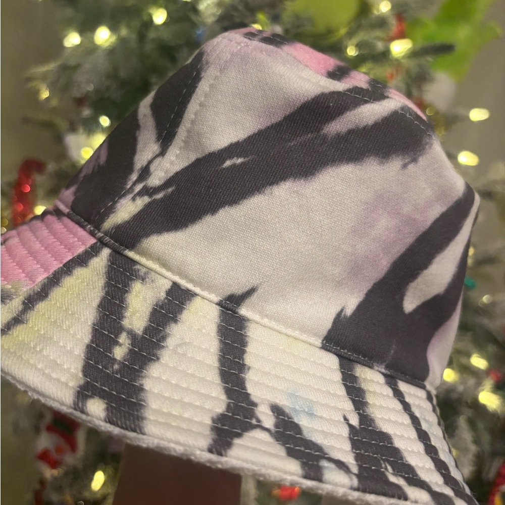 CELINE Women’s Pink & Grey Tie-Dye Bucket Hat Size Large - Picture 5 of 9
